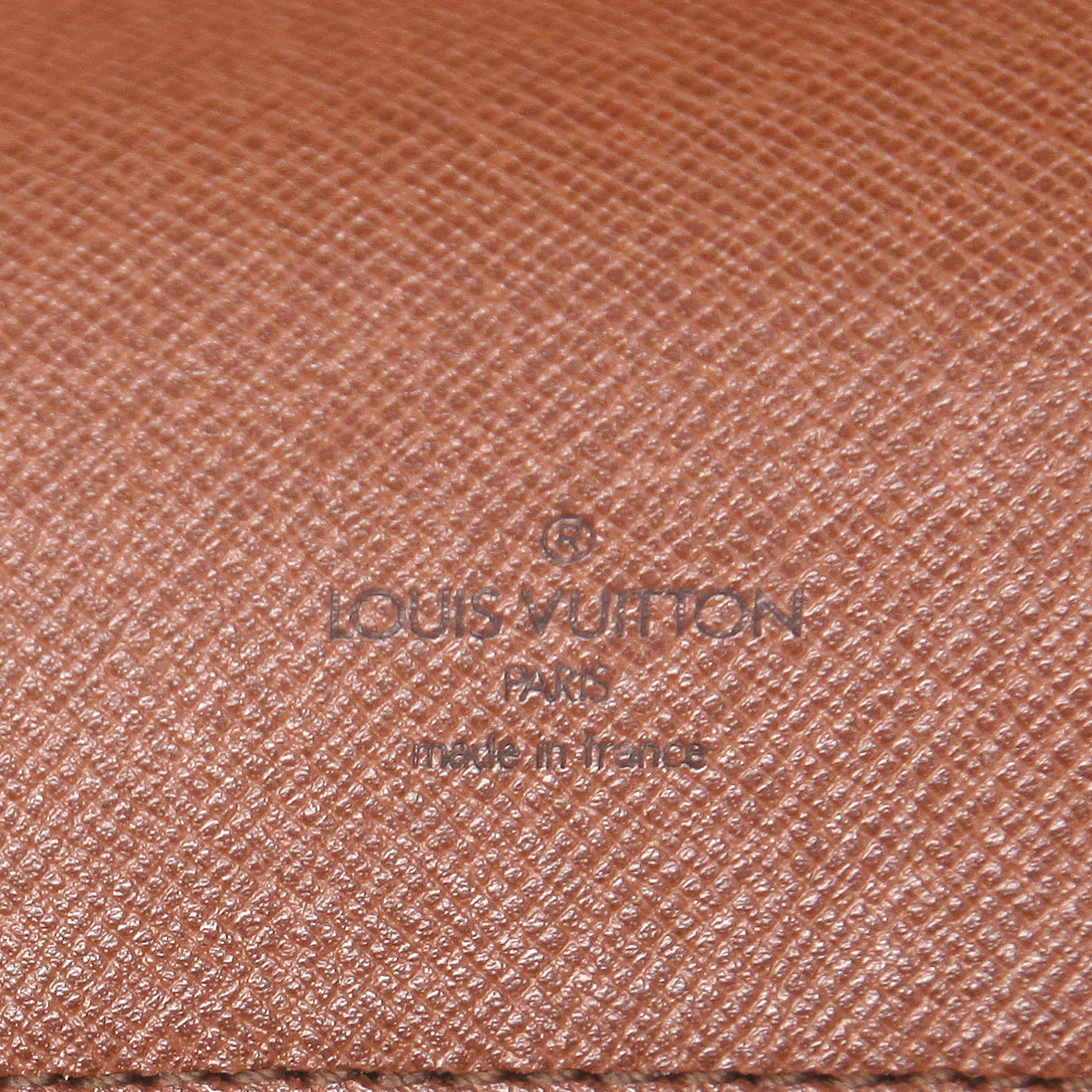 Sac besace Louis Vuitton Chantilly en toile monogram et cuir naturel - Detail D2