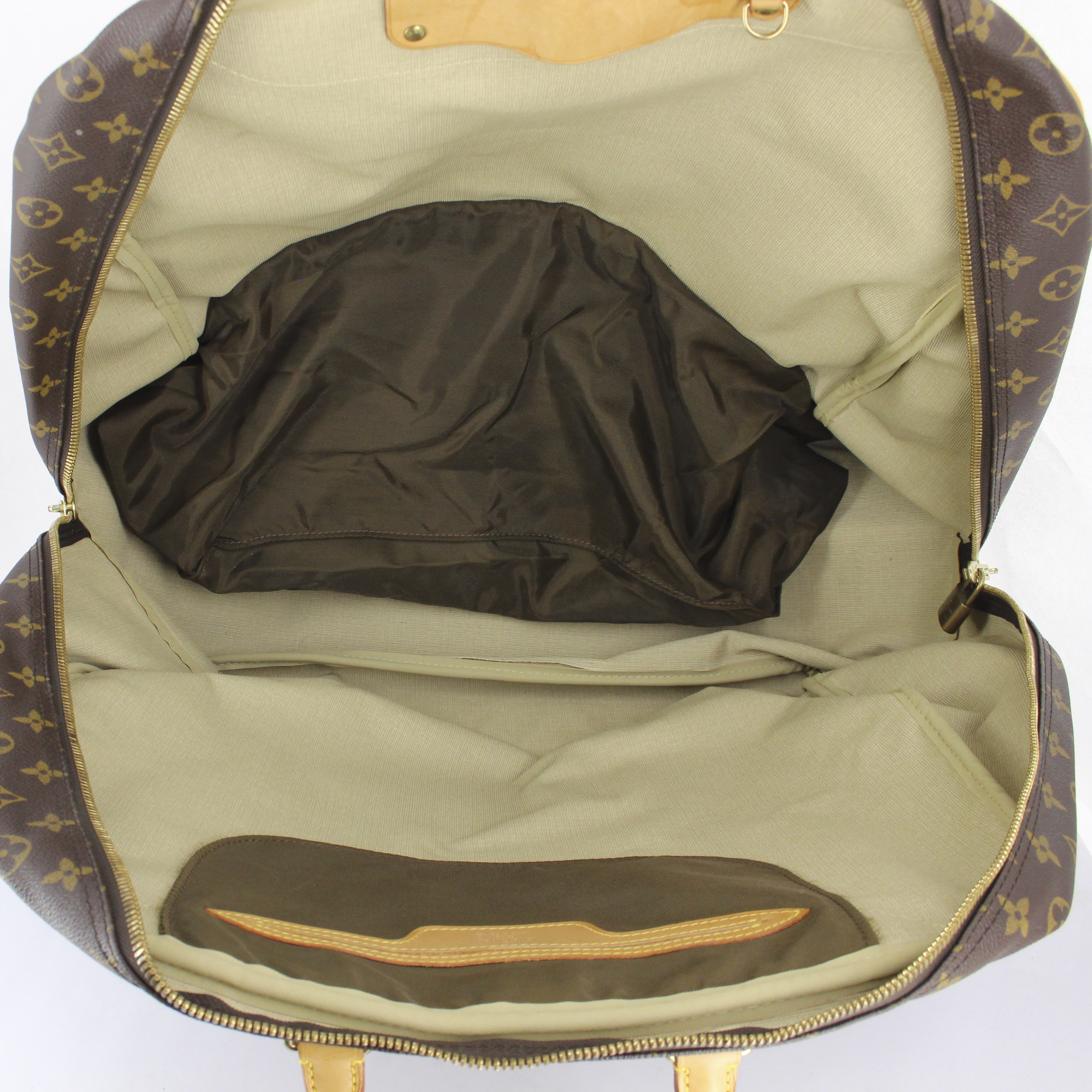 Sac de week end Louis Vuitton en toile monogram et cuir naturel - Detail D2