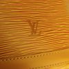 Bolso de mano Louis Vuitton Lussac en cuero Epi amarillo - Detail D4 thumbnail