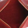 Sac à main Louis Vuitton Soufflot en cuir épi rouge  - Detail D4 thumbnail