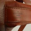 Borsa Louis Vuitton Sac d'épaule in pelle Epi marrone - Detail D3 thumbnail