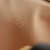 Bolso de mano Louis Vuitton Bedford  en charol Monogram rosa pálido - Detail D3 thumbnail