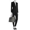 Louis Vuitton sac à main Riviera en cuir épi noir - Detail D1 thumbnail