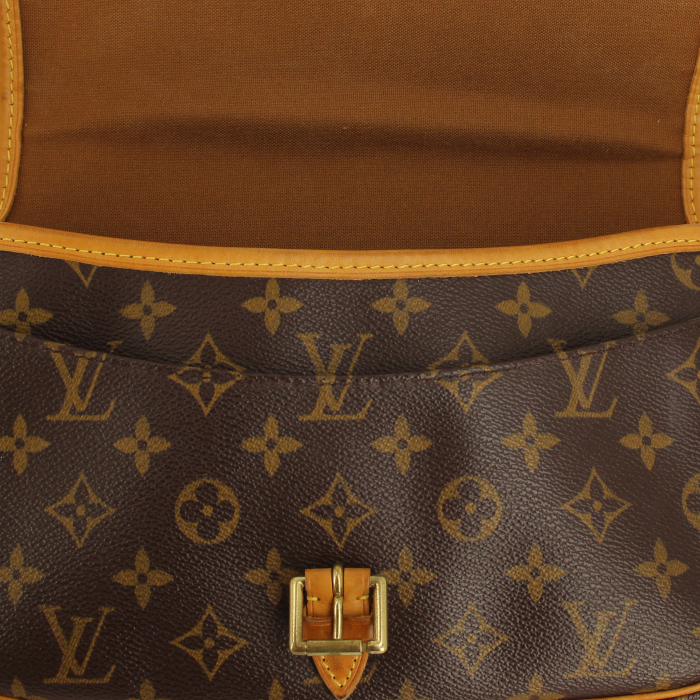 Sac à main Louis Vuitton Sologne en toile monogram et cuir naturel - Detail D4