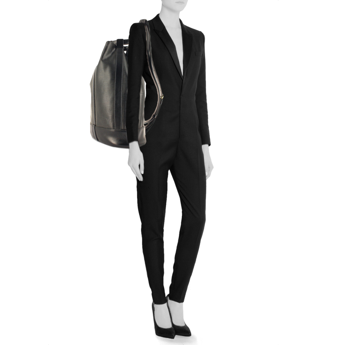 Louis Vuitton Marin Bag in black epi leather - Detail D1