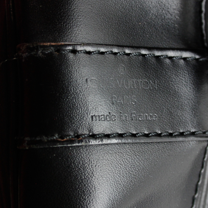 Louis Vuitton Marin Bag in black epi leather - Detail D3