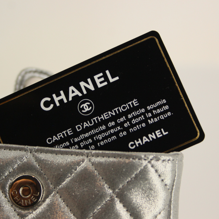 Chanel wallet in grey-silver quilted leather - Detail D3
