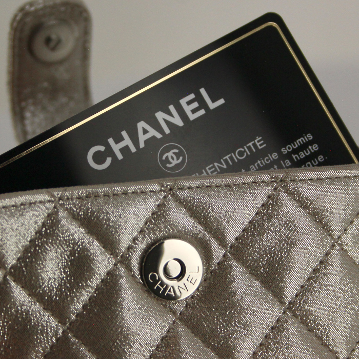 Wallet in silver quilted leather - Detail D3