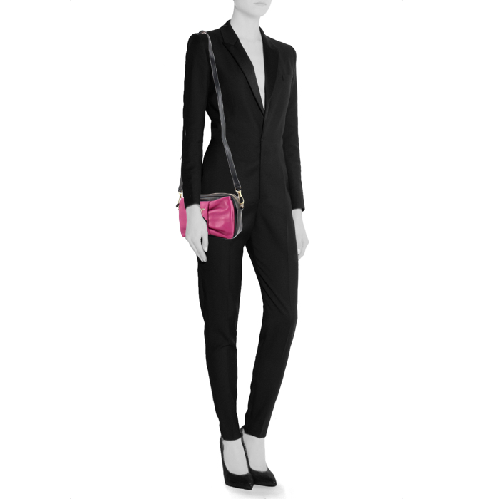 Prada Bag in black leather with pink node - Detail D1