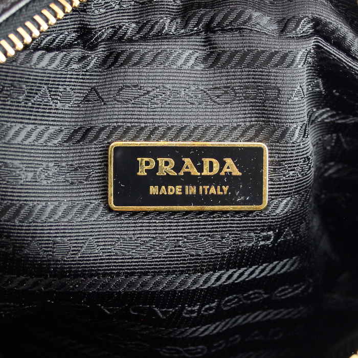 Prada Bag in black leather with pink node - Detail D3