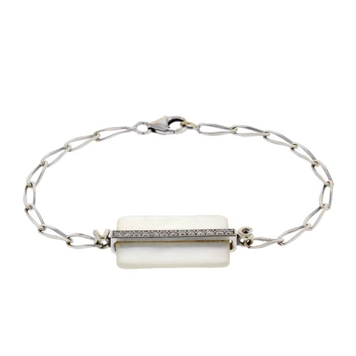 Brazalete en oro blanco,  nácar y diamantes
