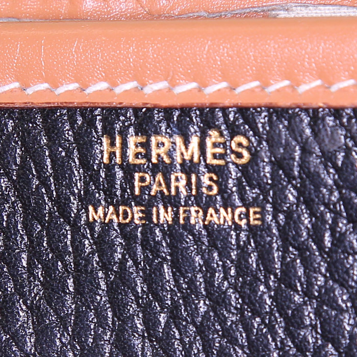 Hermes Nouméa handbag in black and gold leather - Detail D3