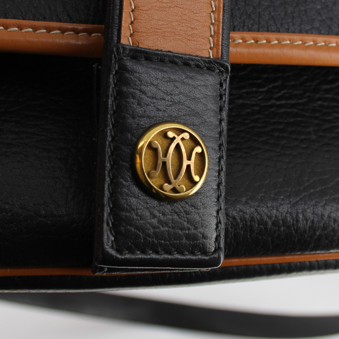 Hermes Nouméa handbag in black and gold leather - Detail D5