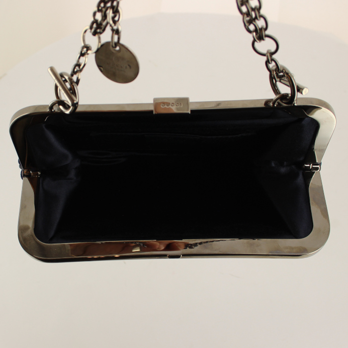 Pochette in raso blu notte - Detail D2