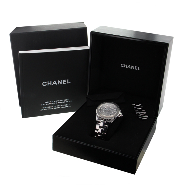 Chanel J12 watch in titanium ceramic - Detail D2
