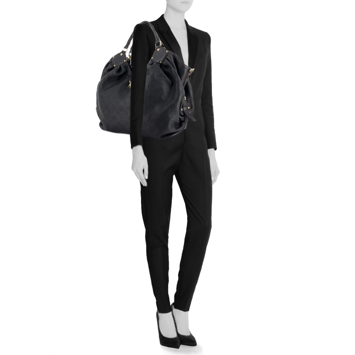 Handbag in black mahina leather - Detail D1