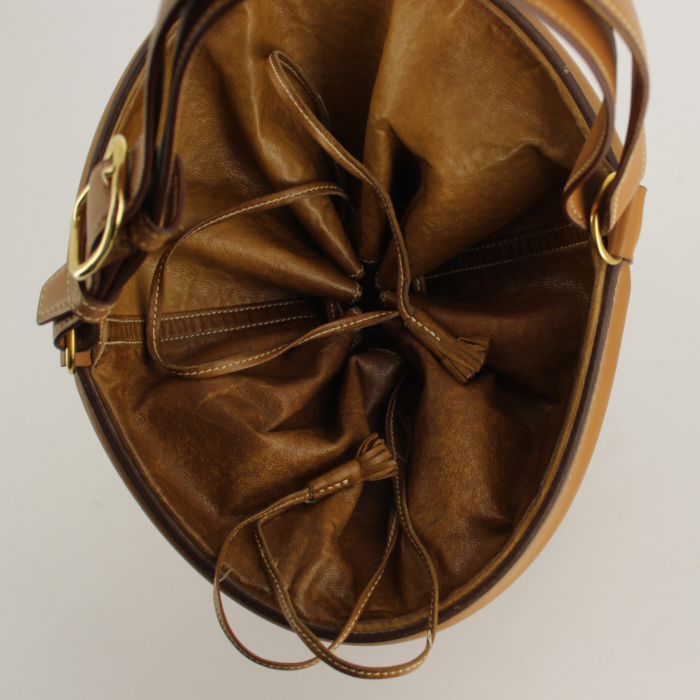 Borsa Hermes Mangeoire in pelle gold - Detail D2