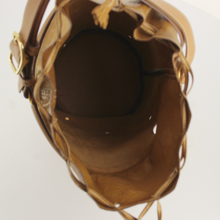 Borsa Hermes Mangeoire in pelle gold - Detail D3