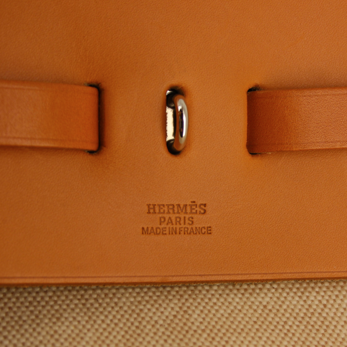 Bolsa de viaje Hermes Herbag en lona beige y cuero natural - Detail D5
