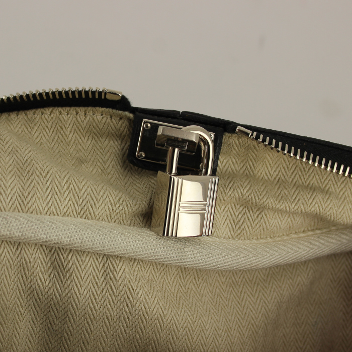 Hermès Victoria 35 cm in black leather - Detail D4