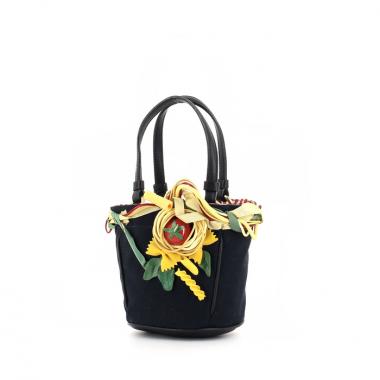 Handbag in black canvas
