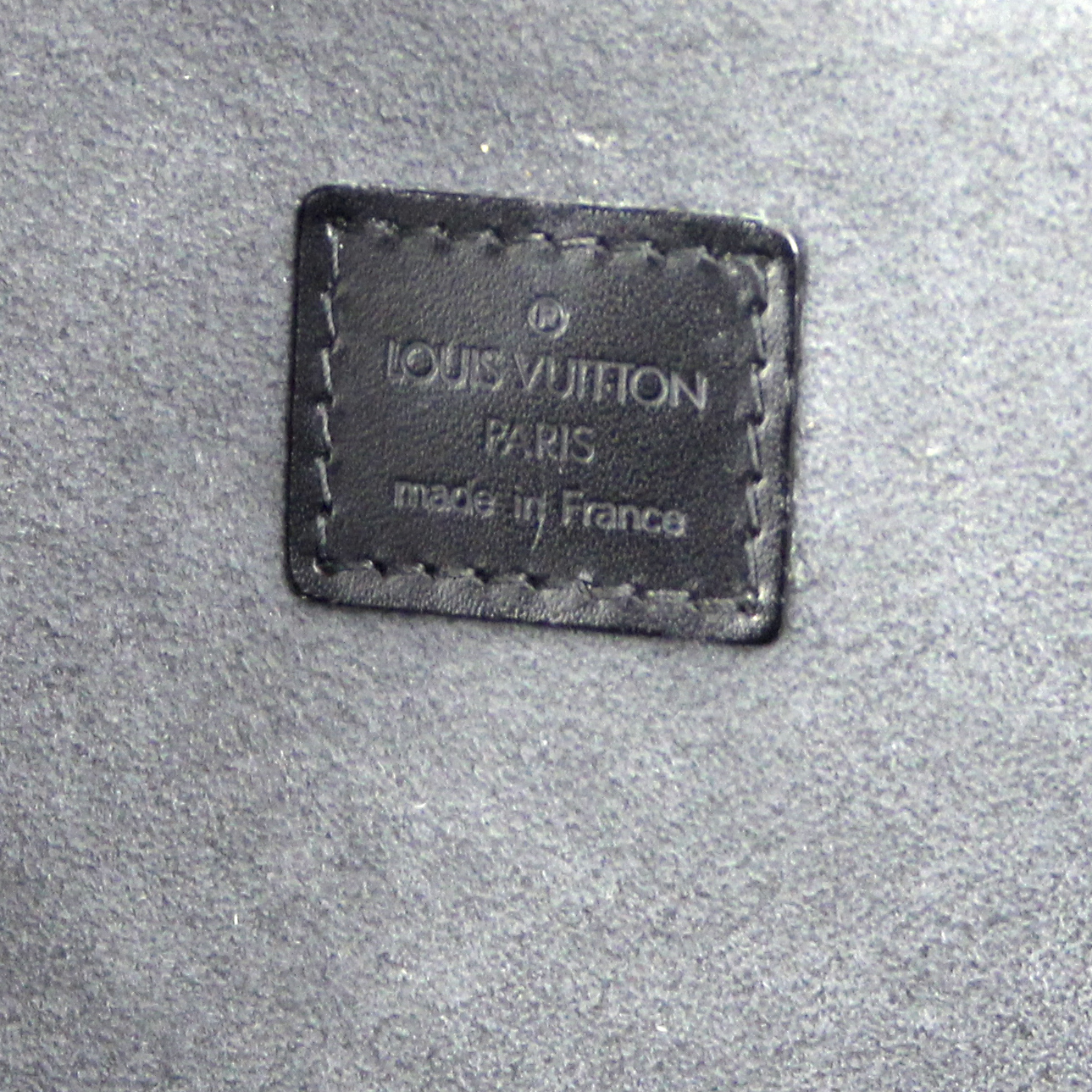 Sac de week end Louis Vuitton Solférino en cuir épi noir - Detail D3