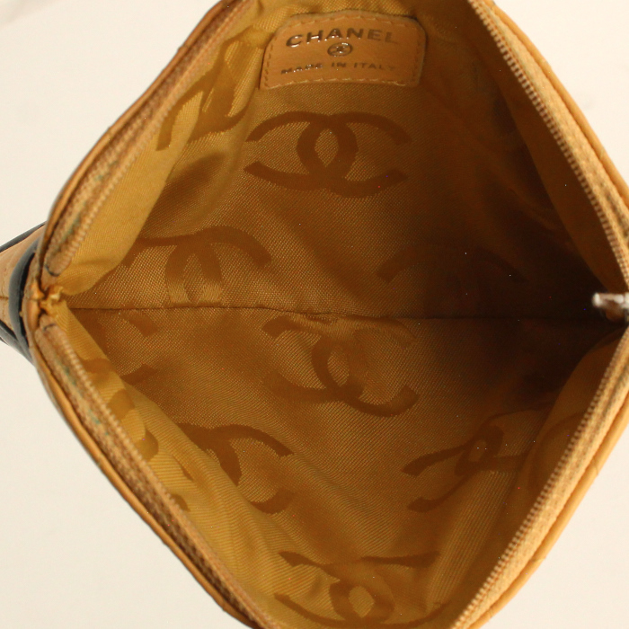 Chanel pochette Cambon en cuir beige - Detail D2