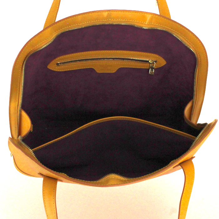 Louis Vuitton bolso de mano Lussac en cuero Epi amarillo - Detail D2