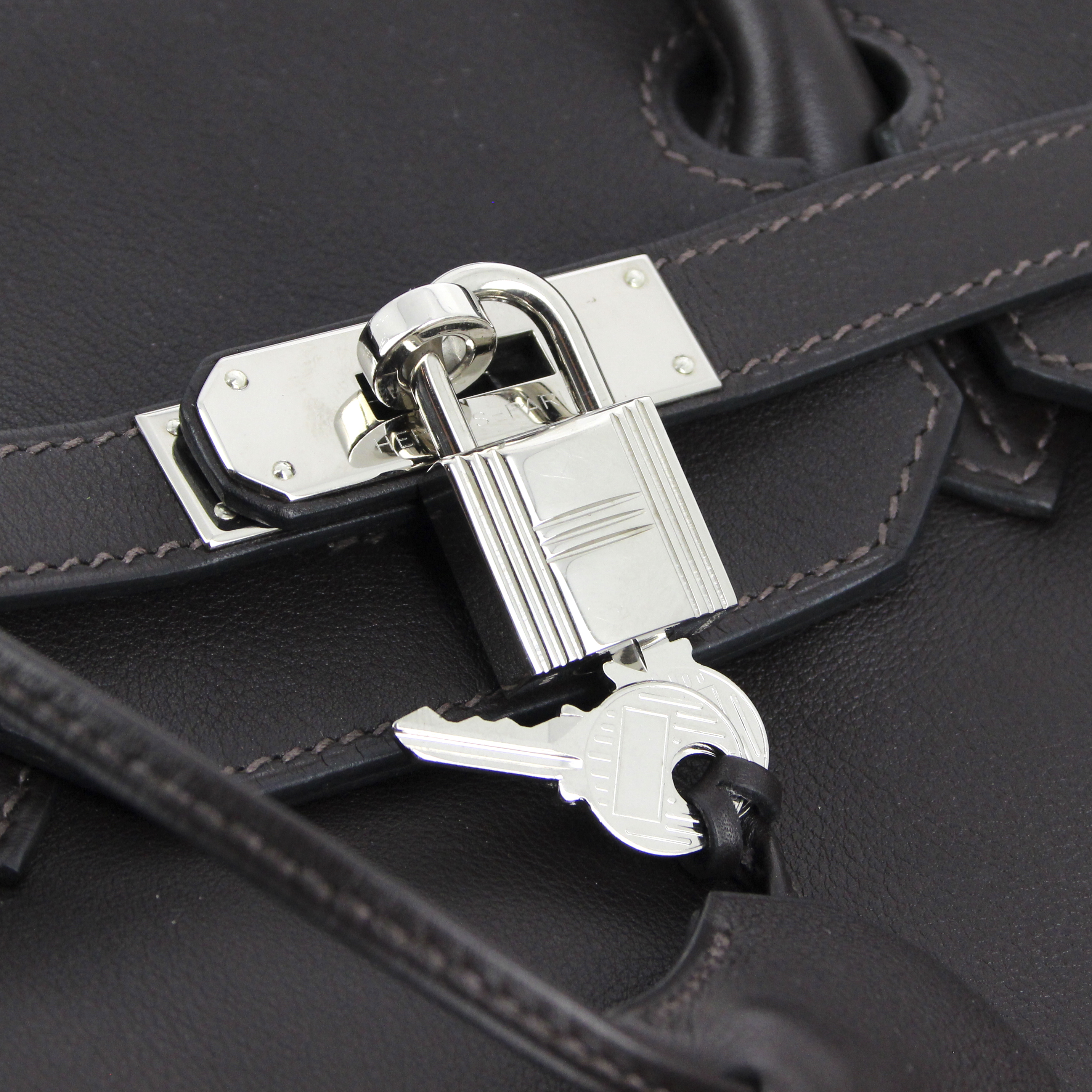 Hermes bolso de mano Birkin 35 cm en cuero swift marrón - Detail D4