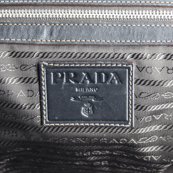 Prada handbag in khaki canvas and black leather - Detail D3