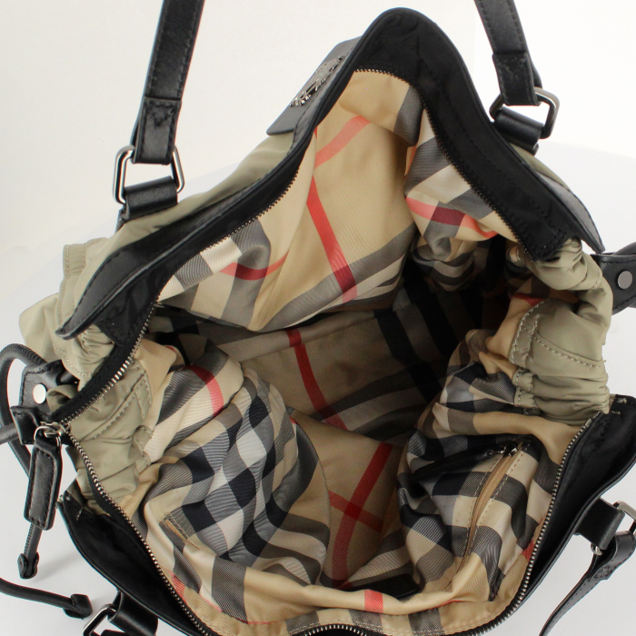 Bolso de mano en lona caqui y cuero negro - Detail D2