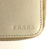Billetera Prada en cuero beige - Detail D3 thumbnail