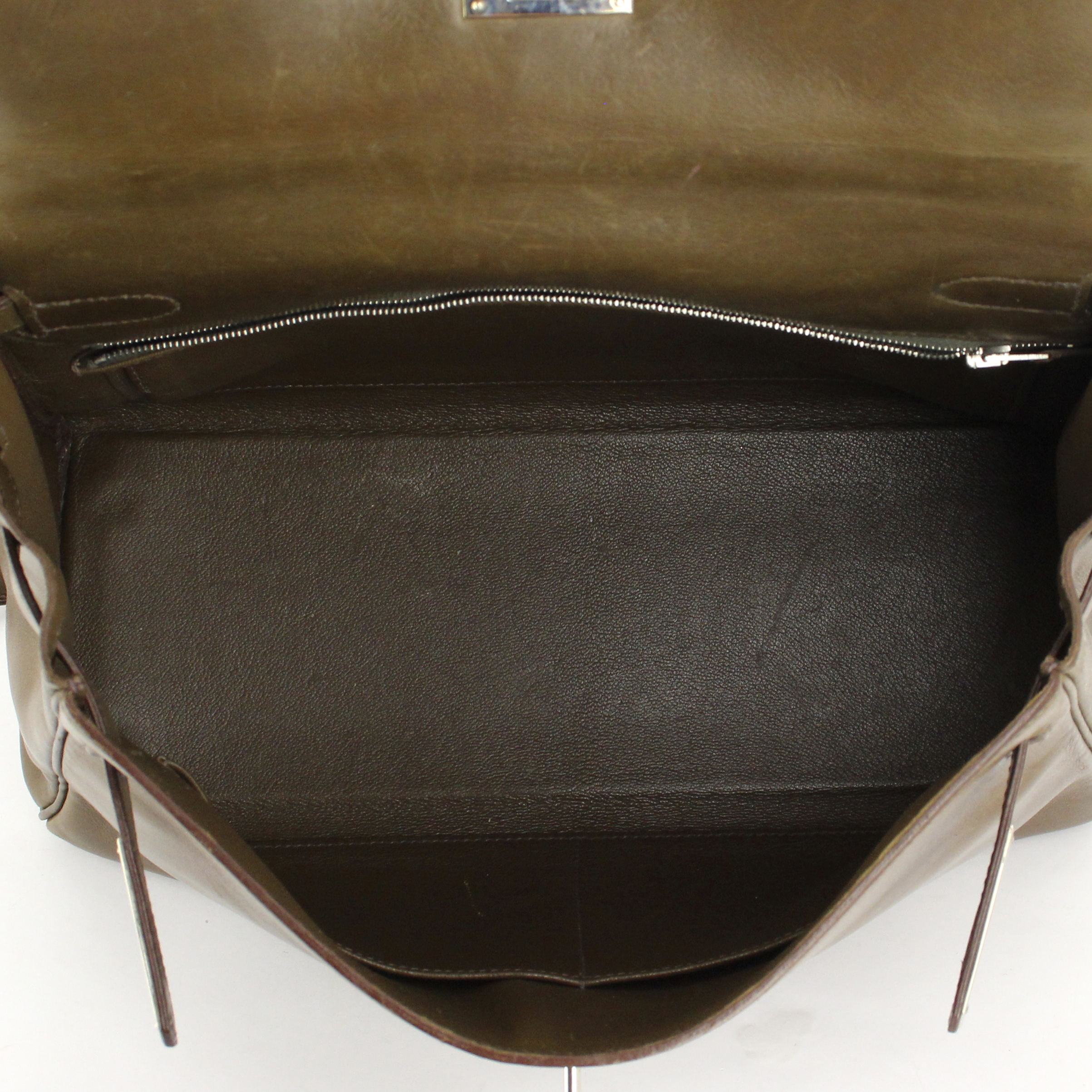 Hermes bolso de mano Kelly 32 cm en cuero Barenia verde aceituna - Detail D3