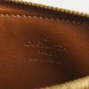 Louis Vuitton bolsito de mano en charol Monogram marrón - Detail D4 thumbnail