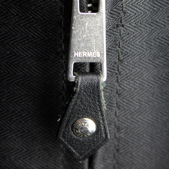 Hermes travel bag in canvas and black leather - Detail D3