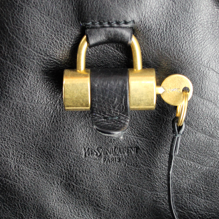 Borsa Yves Saint Laurent Muse modello grande in pelle nera - Detail D4