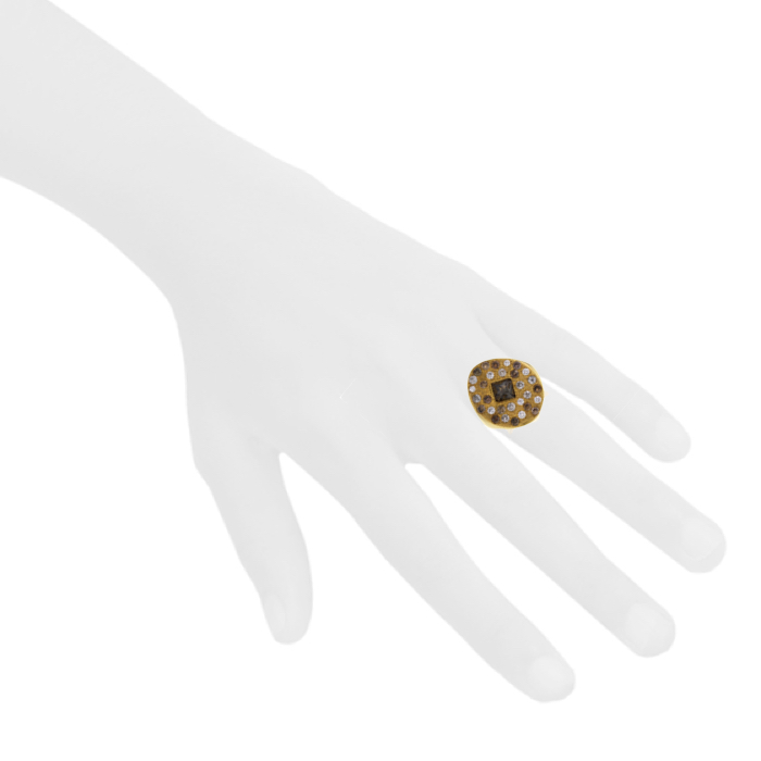De Beers Talisman ring in yellow gold, diamonds and rough diamond - Detail D1