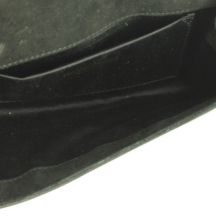 Yves Saint Laurent pochette en cuir vernis noir - Detail D2