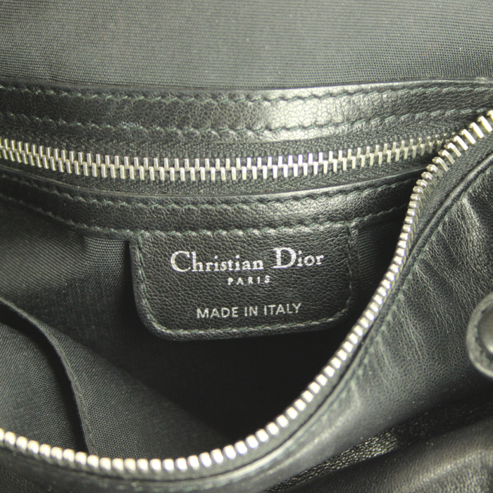 Dior sac à main Dior Granville moyen modèle en cuir noir - Detail D4