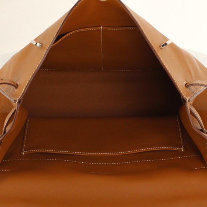 Sac à main Kelly Soft en cuir marron - Detail D2