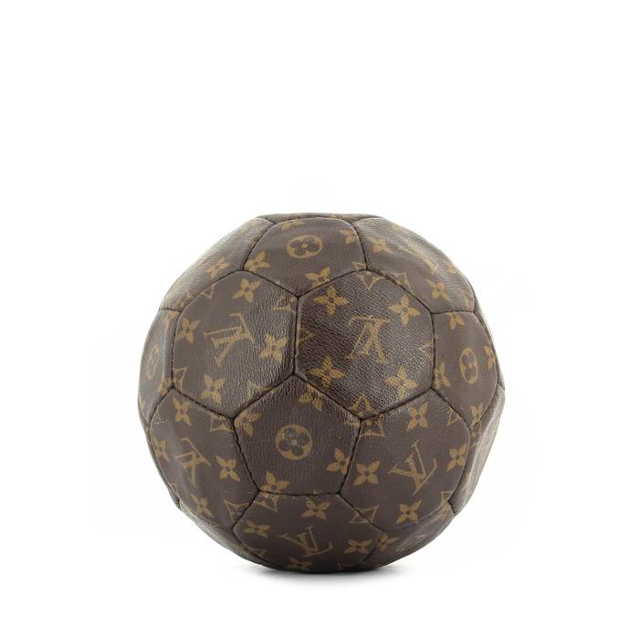 LOUIS VUITTON Monogram Canvas Leather Trim Gold Novelty World Cup Soccer  Ball For Sale at 1stDibs  louis vuitton ball bag world cup louis vuitton  case louis vuitton soccer ball