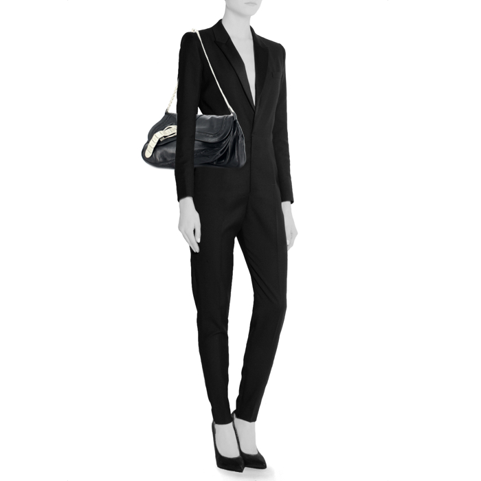 Christian Dior autres sacs et maroquinerie handbag in black leather - Detail D1
