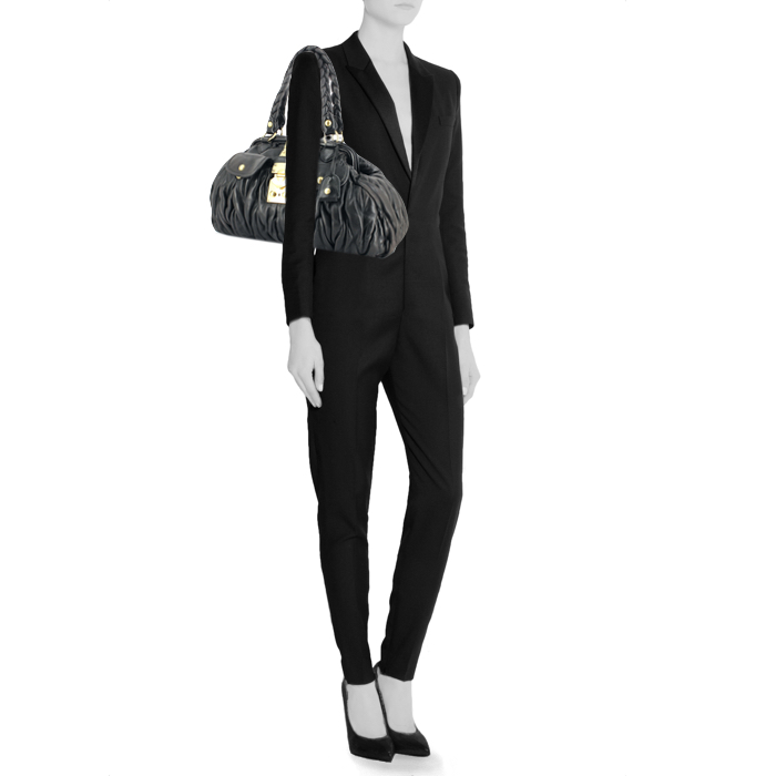 Miu Miu bag in black quilted leather - Detail D1