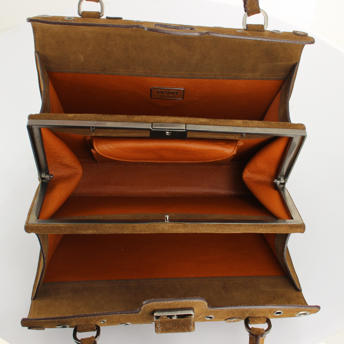 Prada Gommet handbag in brown suede - Detail D2