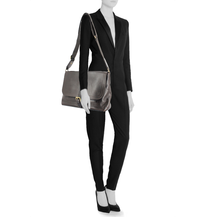 Louis Vuitton sac besace en cuir marron - Detail D1