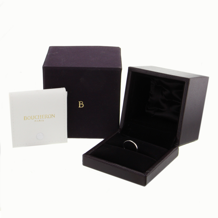Boucheron Epure ring in platinium - Detail D2