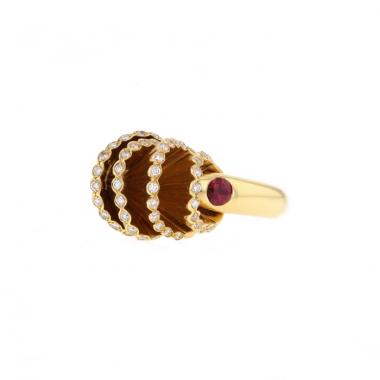 Bague Boucheron en or jaune,  diamants et rubis