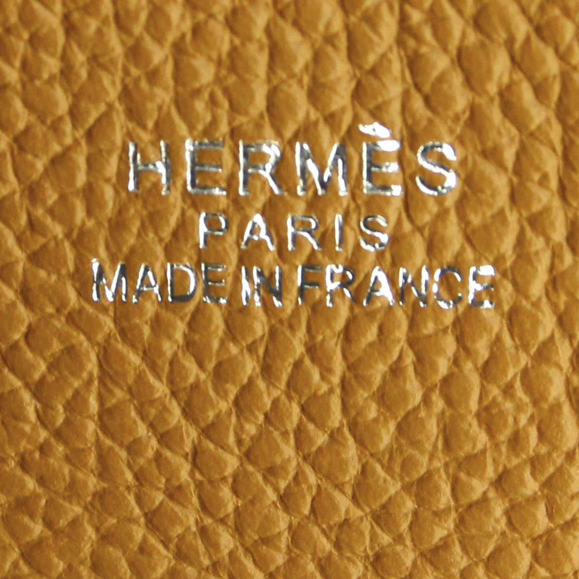 Hermes shopping bag in gold and orange bicolor togo leather - Detail D3