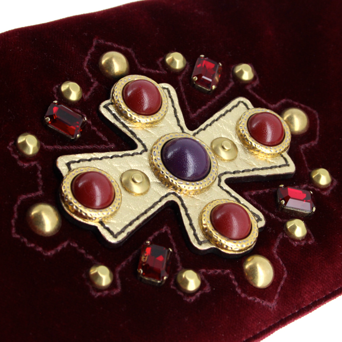 Yves Saint Laurent handbag in burgundy velvet - Detail D5