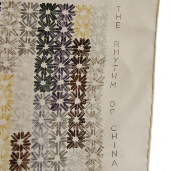 Hermes Carre Hermes carré scarf in beige twill silk - Detail D1